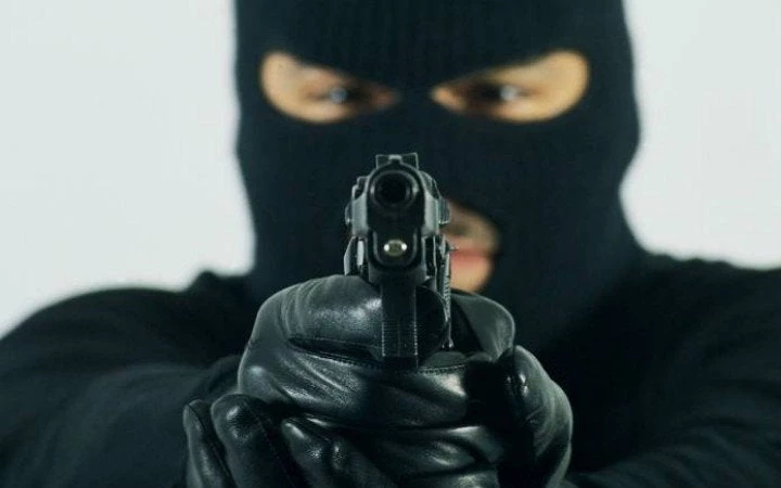 Απόπειρα ληστείας με πυροβολισμούς σε βενζινάδικο στη Λεωφόρο Αθηνών (βίντεο)